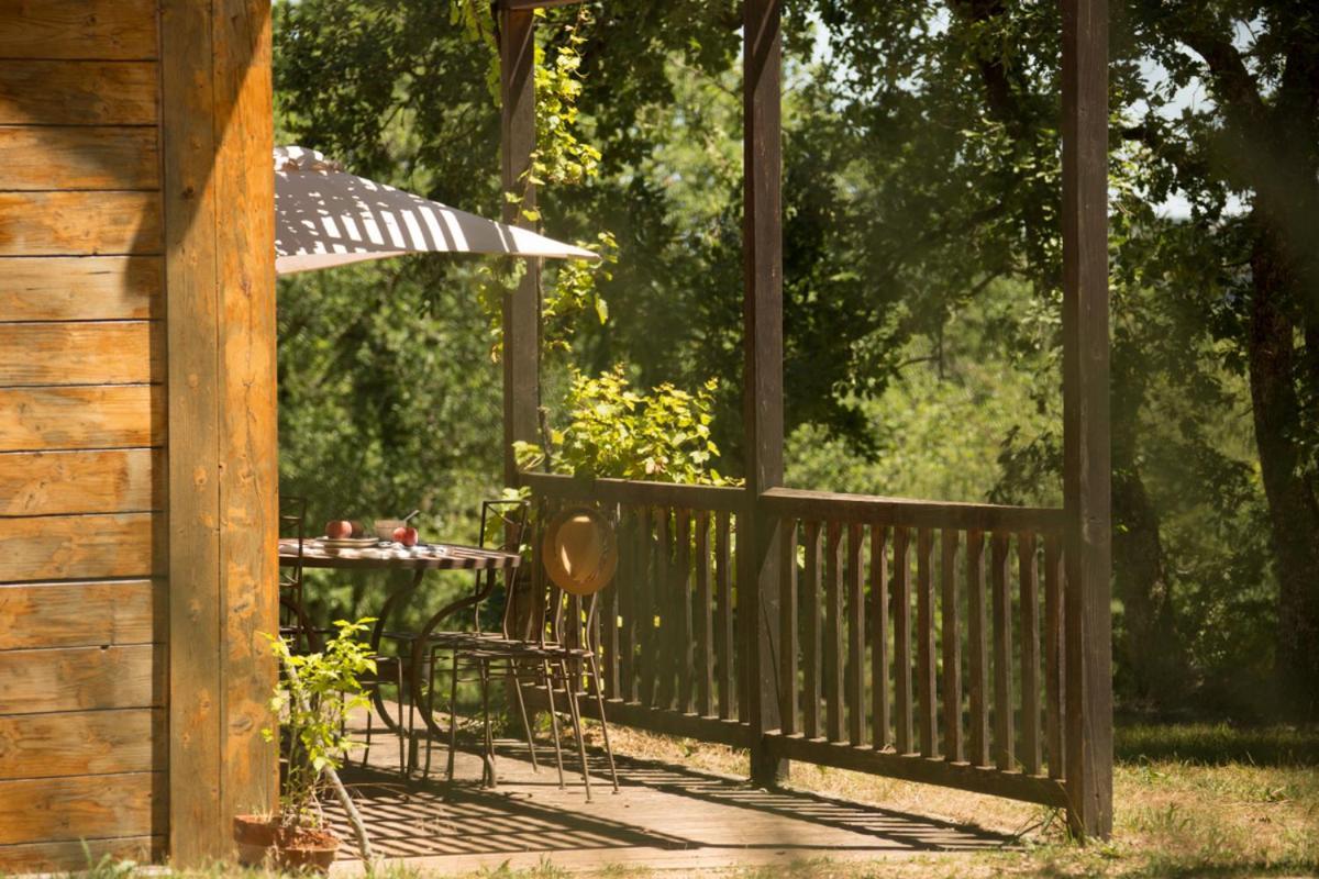 Le Bois De Faral Hotell Le Bastit Exteriör bild