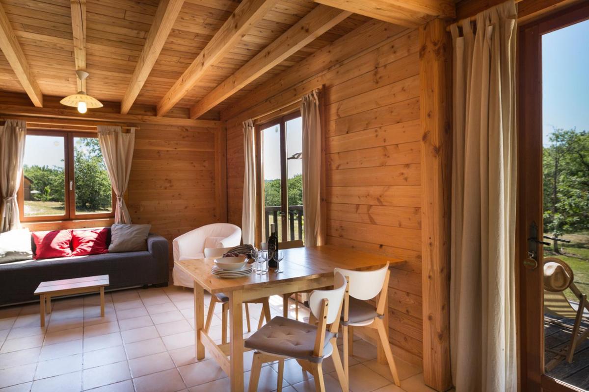 Le Bois De Faral Hotell Le Bastit Exteriör bild